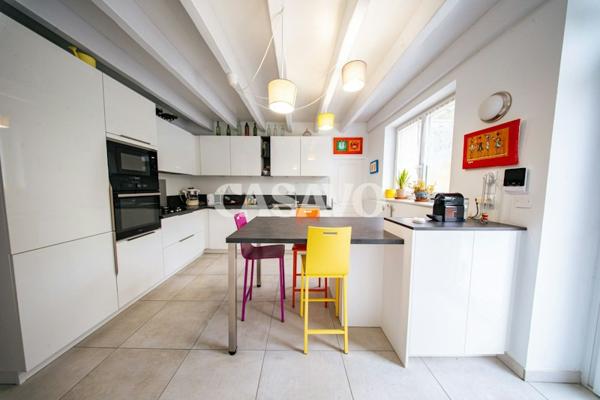 Vente Maison 7 pièces de 190m² - 38540 Heyrieux