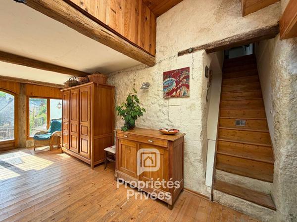 À VENDRE À AZAY-LE-RIDEAU (37190) : PROPRIÉTÉ DE 236 M2 AVEC DEUX MAISONS