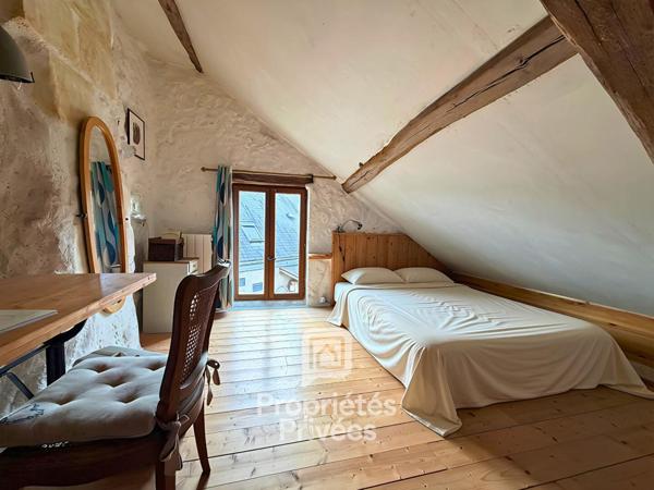 À VENDRE À AZAY-LE-RIDEAU (37190) : PROPRIÉTÉ DE 236 M2 AVEC DEUX MAISONS