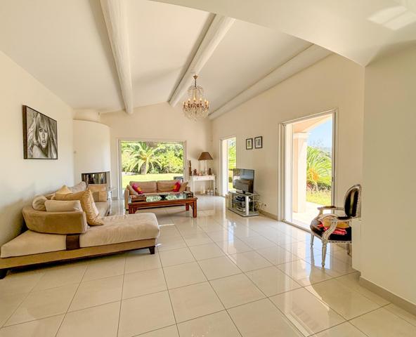 Maison à vendre  6 pièces - 170 m2 GASSIN - 83