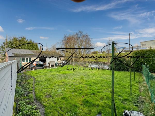 Vire, proche de l'Hippodrome, maison de ville rénovée avec trois chambres