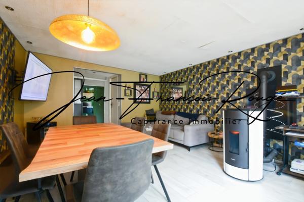 Vire, proche de l'Hippodrome, maison de ville rénovée avec trois chambres