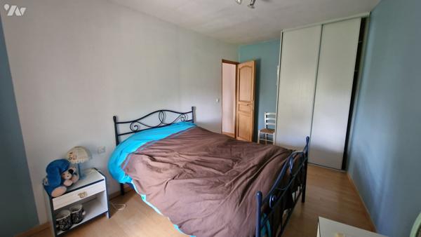 Belle longère de 200 m2 environ composée d'une maison principale et maison d'amis  séparé de 90m2.