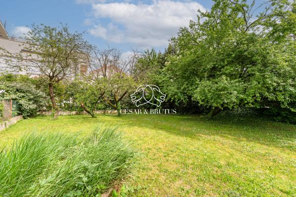 VILLEURBANNE – Maison 6 pièces de 181 m² avec jardin, garages et atelier