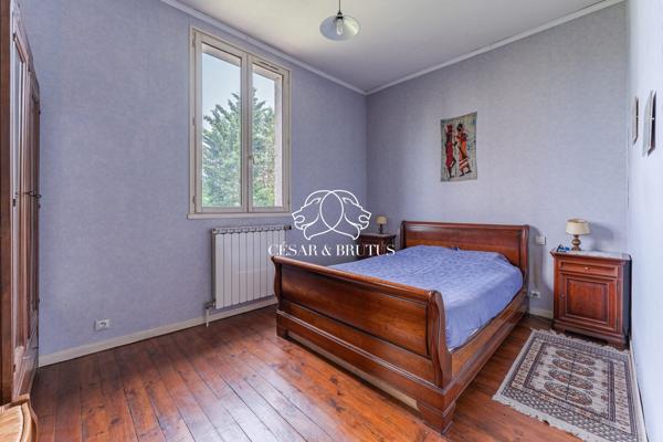 VILLEURBANNE – Maison 6 pièces de 181 m² avec jardin, garages et atelier