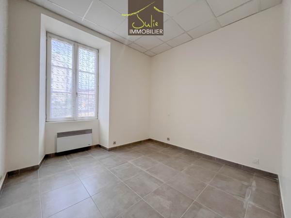 BRESSUIRE Centre - Appartement T3 de 57m² au RDC