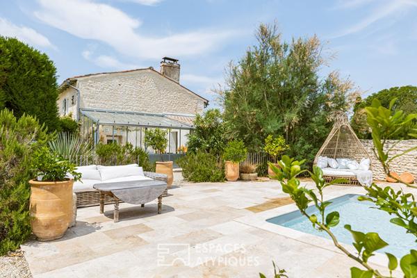 Propriété à la rénovation exceptionnelle mêlant charme et confort