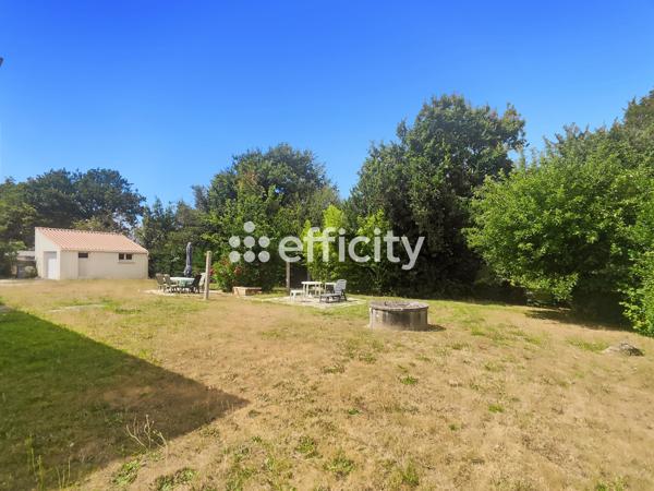 Maison
         6 pièces
        - 120 m² Exclusivité 387 000 € *