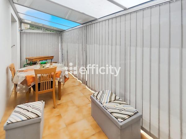 Maison
         6 pièces
        - 120 m² Exclusivité 387 000 € *