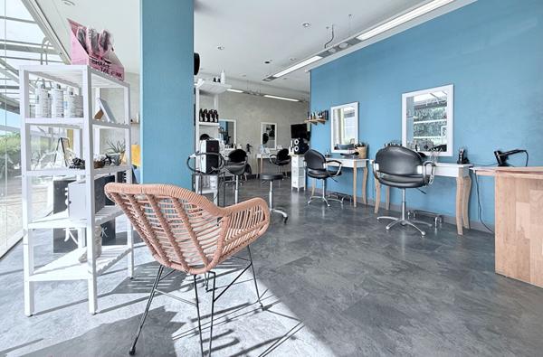 Cession de droit au bail - Salon de 63,95m²