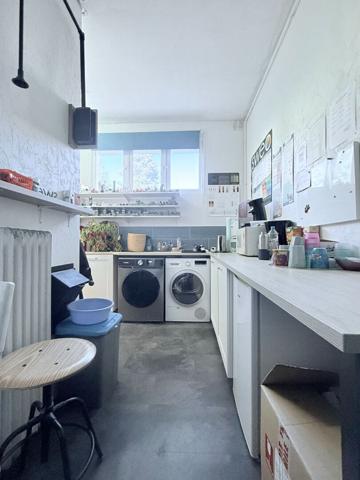 Cession de droit au bail - Salon de 63,95m²