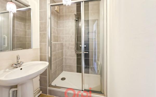 Appartement à vendre    6 pièces • 137 m2 Lyon 3