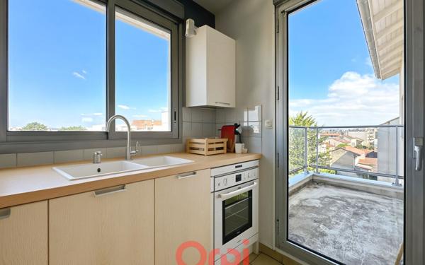 Appartement à vendre    6 pièces • 137 m2 Lyon 3