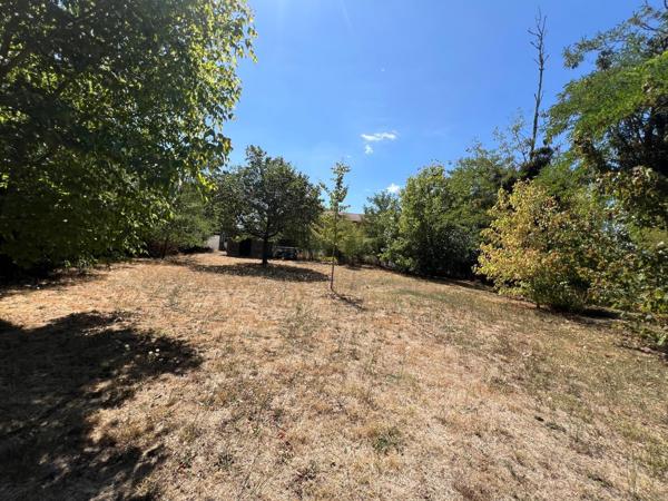 ENSEMBLE IMMOBILIER TERRAIN DIVISIBLE CONSTRUCTIBLE