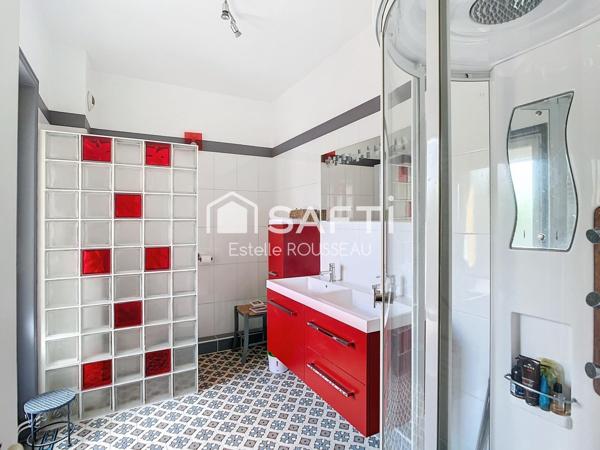 Belle Villa avec piscine proche commodités & bois