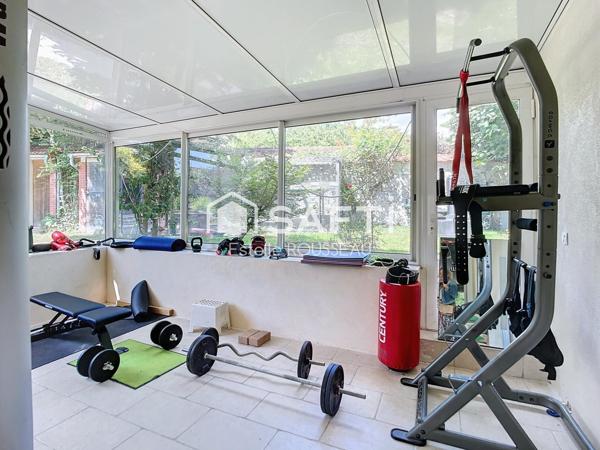 Belle Villa avec piscine proche commodités & bois