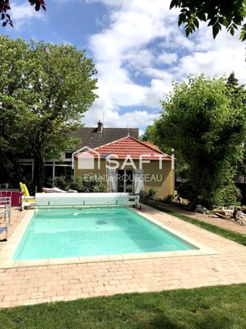 Belle Villa avec piscine proche commodités & bois