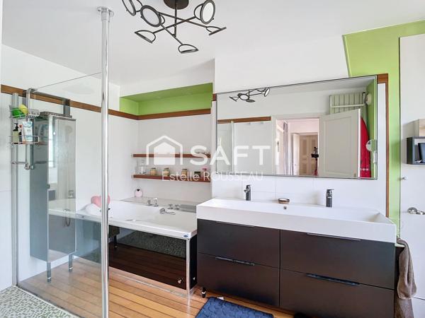 Belle Villa avec piscine proche commodités & bois