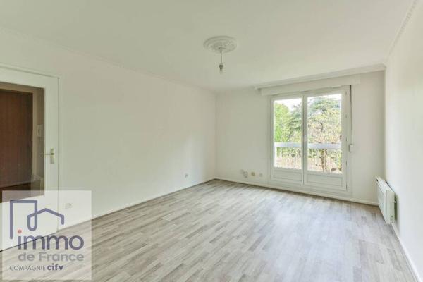 Caluire et Cuire, rue Ampère,T2 46 m² + parking