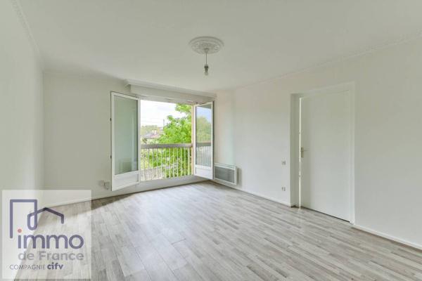 Caluire et Cuire, rue Ampère,T2 46 m² + parking