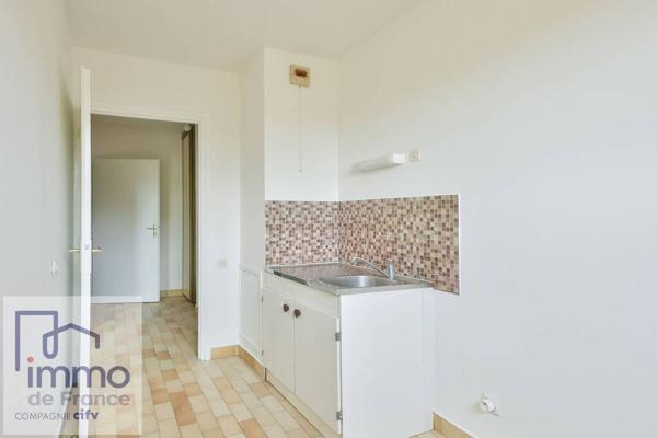 Caluire et Cuire, rue Ampère,T2 46 m² + parking