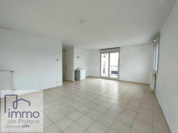 Beau T3 en étage élevé Villeurbanne Centre