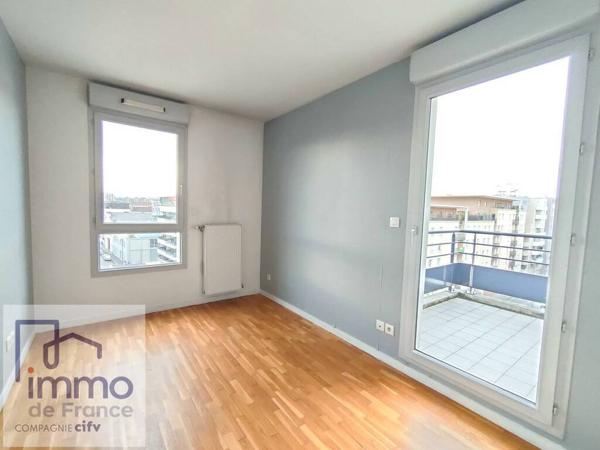 Beau T3 en étage élevé Villeurbanne Centre