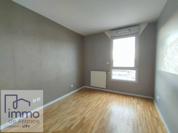 Beau T3 en étage élevé Villeurbanne Centre