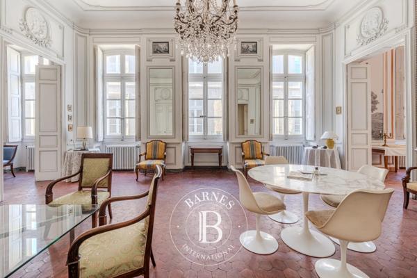 Avignon, Appartement 4 Chambres -  268 m² à vendre