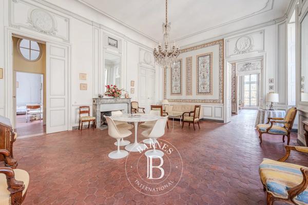 Avignon, Appartement 4 Chambres -  268 m² à vendre