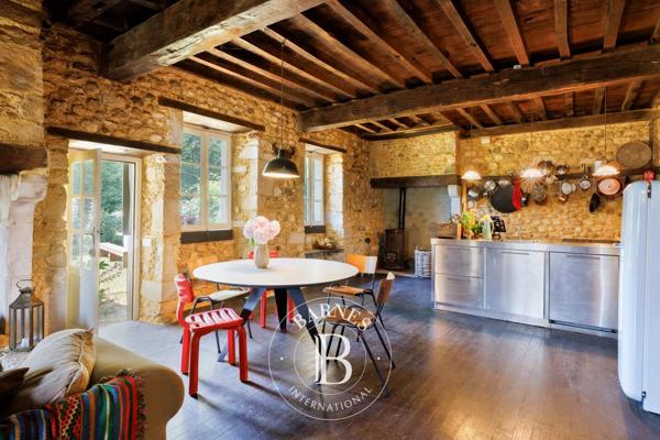 Pau, Propriété 8 Chambres -  600 m² à vendre