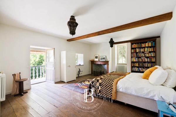 Pau, Propriété 8 Chambres -  600 m² à vendre