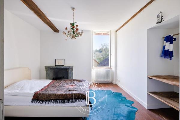 Pau, Propriété 8 Chambres -  600 m² à vendre