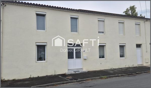 Maison familiale rénovée avec jardin  .