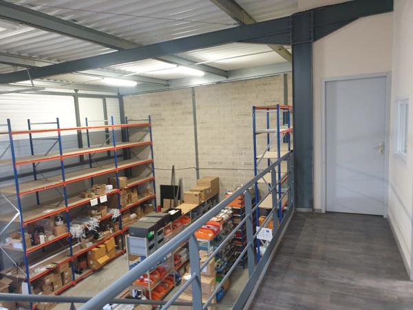 À LOUER – Local avec vitrine 250 m² – Montpellier Garosud – Visibilité A9