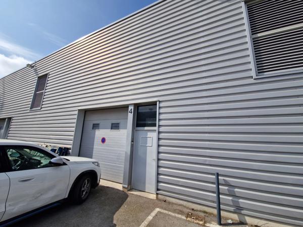 À LOUER – Local avec vitrine 250 m² – Montpellier Garosud – Visibilité A9