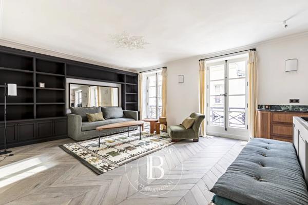 Paris 7ème, Appartement 1 Chambre -  70 m² à vendre