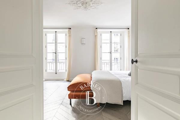 Paris 7ème, Appartement 1 Chambre -  70 m² à vendre