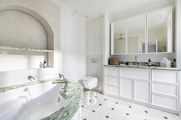 Paris 7ème, Appartement 1 Chambre -  70 m² à vendre