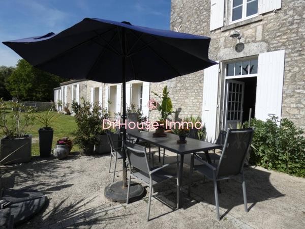 Maison à vendre 10 pièces de 300 m²