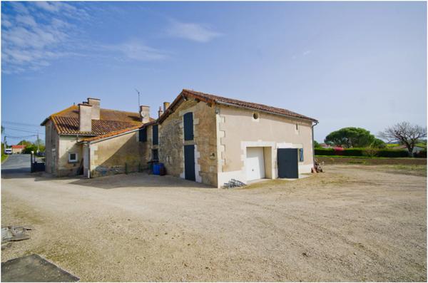 Maison à vendre 7 pièces SAINT MARTIN LA PALLU (86)