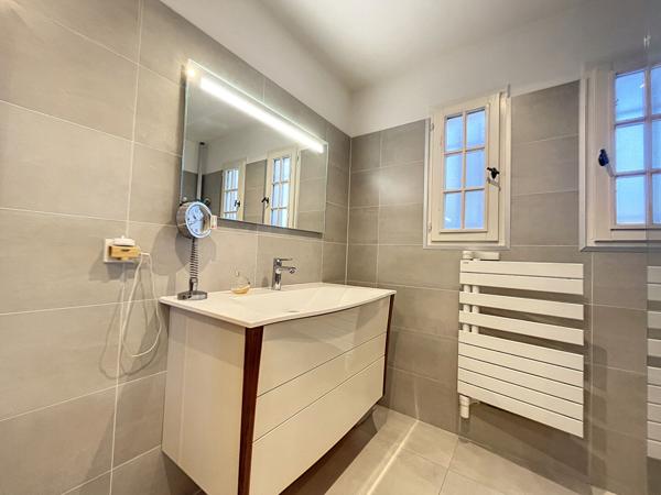 Maison à vendre à Fréjus - Un véritable havre de paix avec piscine !