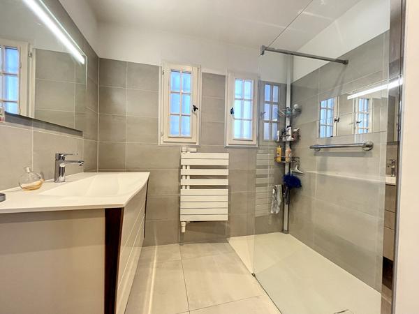 Maison à vendre à Fréjus - Un véritable havre de paix avec piscine !