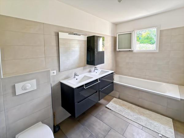 Maison Alata 4 pièce(s) 65 m2