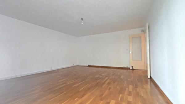 appartement T3 avec cave, parking et grand balcon