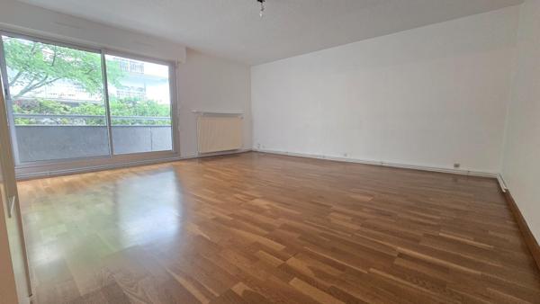 appartement T3 avec cave, parking et grand balcon