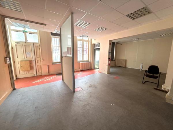 Immeuble à vendre à Bergues dans le Nord (59380), ref : G1228