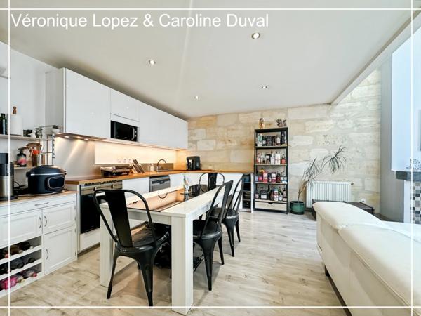 Bordeaux (33), quartier Saint-Michel, superbe appartement T3 en duplex dans un bel immeuble en pierre