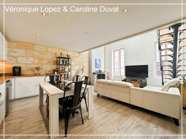 Bordeaux (33), quartier Saint-Michel, superbe appartement T3 en duplex dans un bel immeuble en pierre
