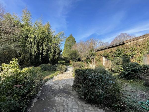 Vente Maison180 m² - 4 Pièces - LIGNIERES (18160)